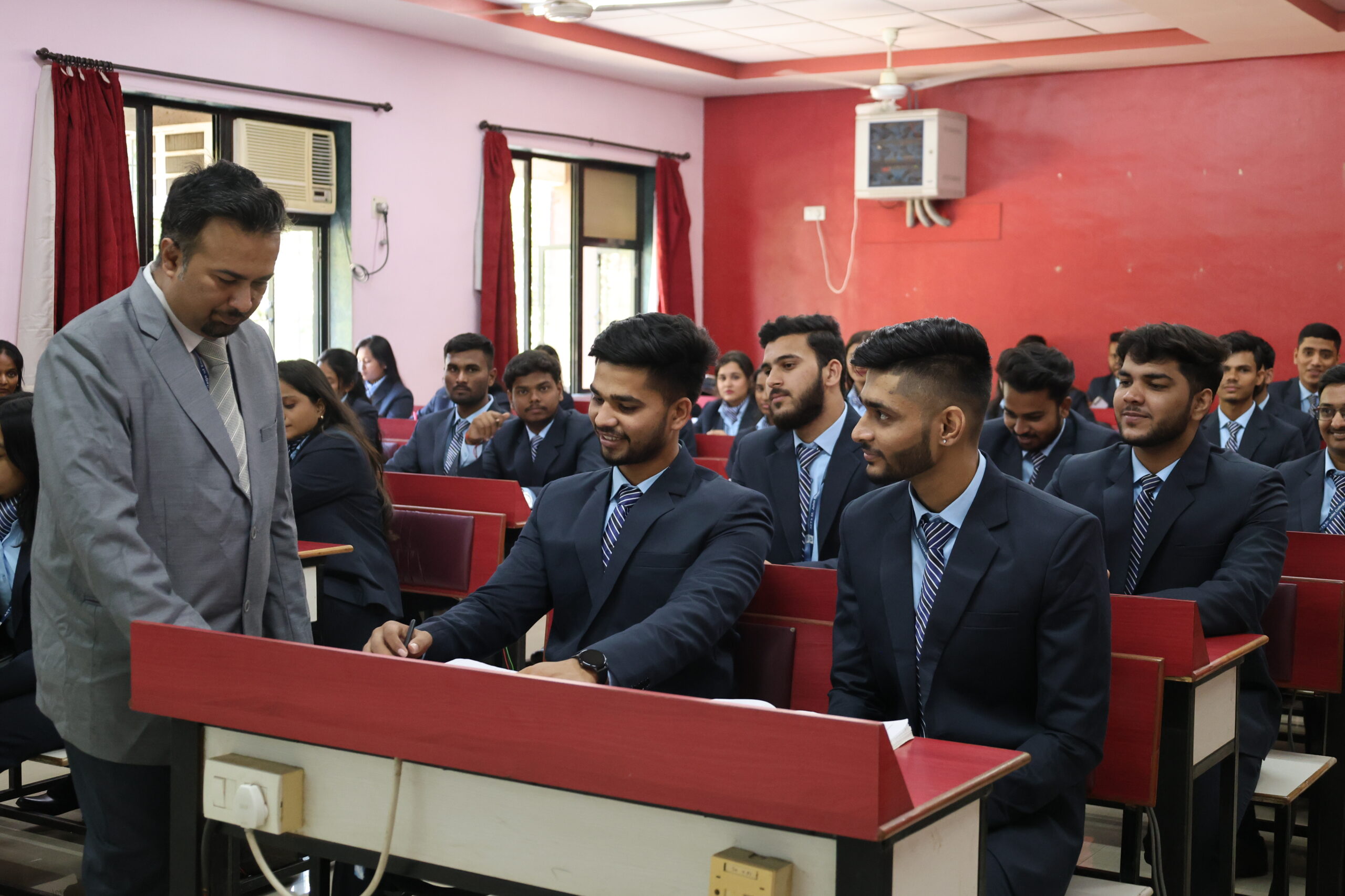Classroom (3)